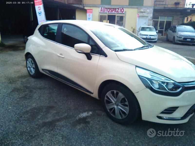 Usata Renault Clio IV Life 75 CV (55 kW) 2017 Bianco Berlina