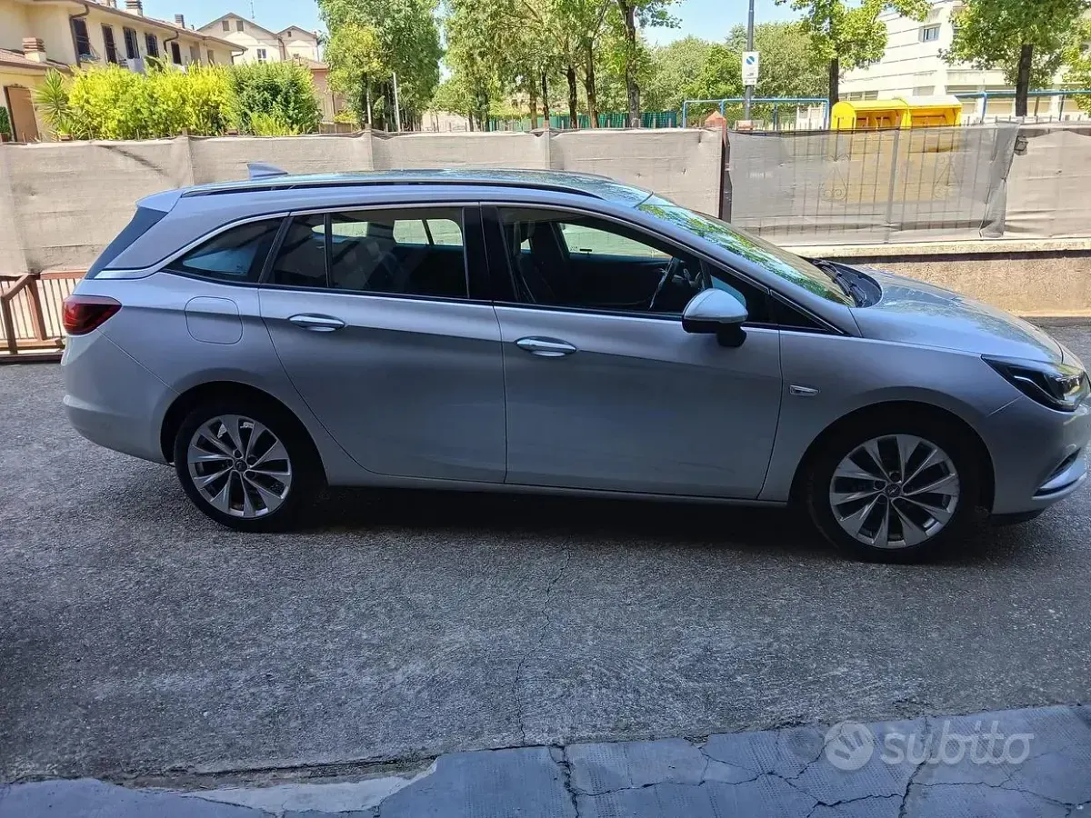 Usata Opel Astra 110 CV (80 kW) 2016 Grigio Station wagon