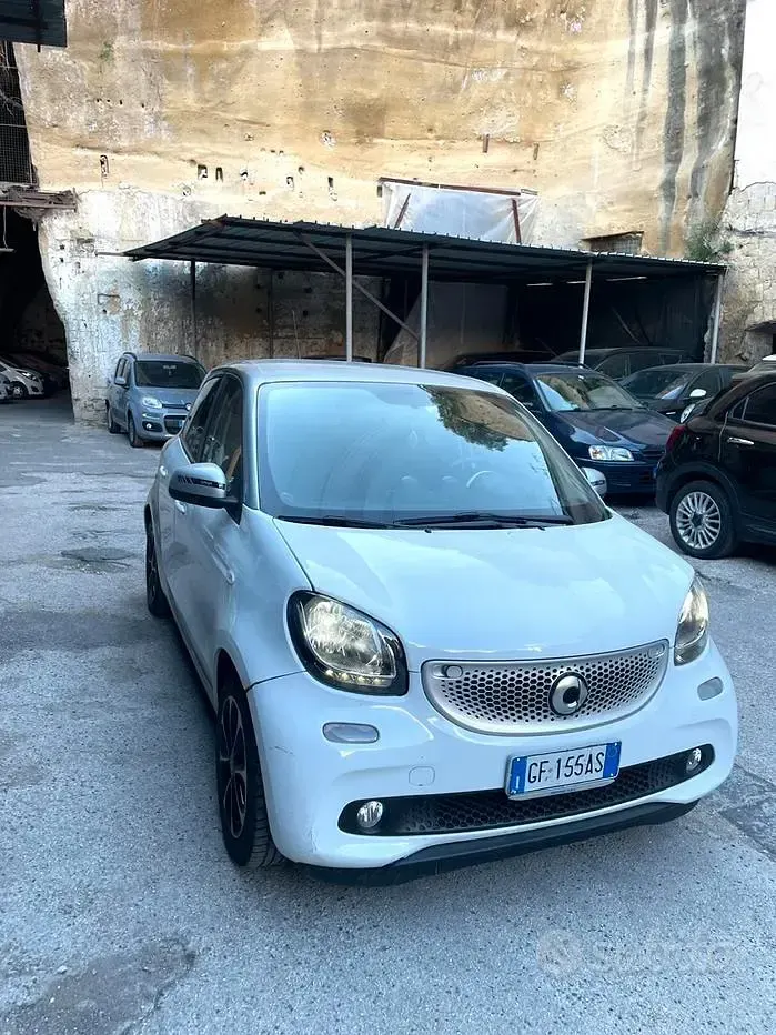 Usata Smart ForFour 71 CV (52 kW) 2017 Bianco Utilitaria