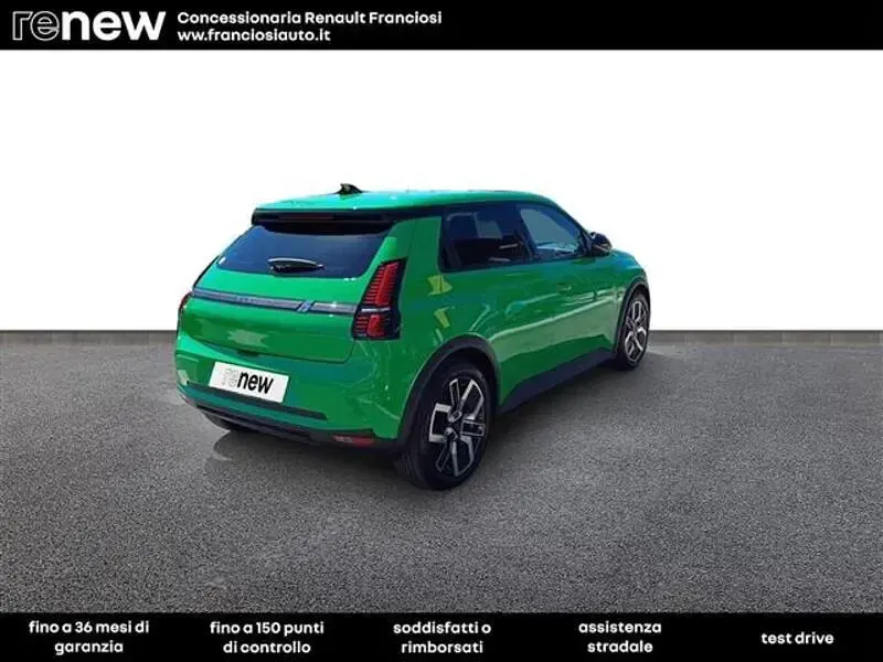 Nuova Renault 5 E-Tech Urban 88 kW (120 CV) 2025 Verde chiaro