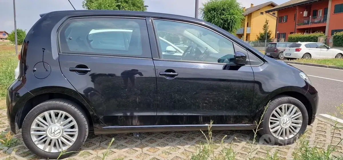 Usata VW up! 68 CV (50 kW) 2021 Marrone Utilitaria
