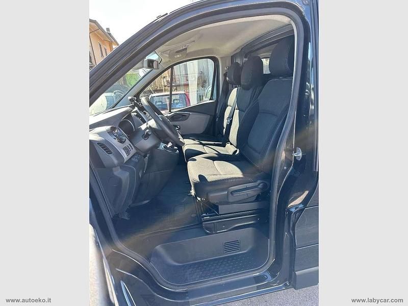 Usata Nissan NV300 S 125 CV (91 kW) 2017 Nero Furgone