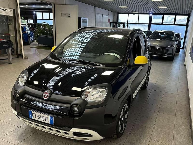 Usata Fiat Panda Cross Cross 69 CV (50 kW) 2025 Nero Utilitaria