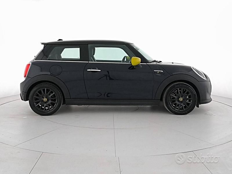 Usata Mini Cooper SE 135 kW (184 CV) 2021 Blu Utilitaria