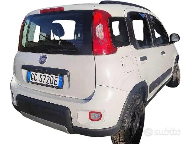 Usata Fiat Panda 4x4 Wild 86 CV (63 kW) 2020 Bianco Utilitaria