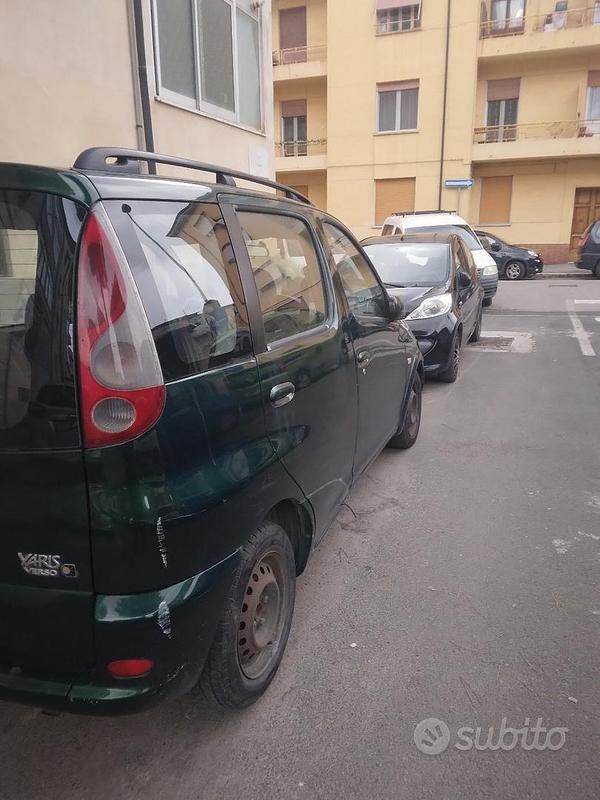 Usata Toyota Yaris Verso 2000 Verde Monovolume