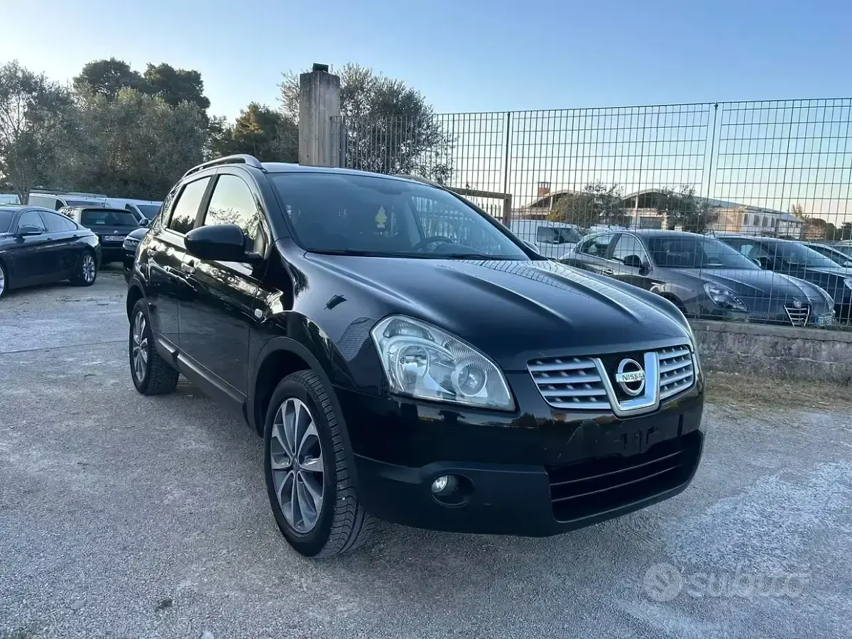 Usata Nissan Qashqai N-TEC 110 CV (80 kW) 2011 Nero SUV