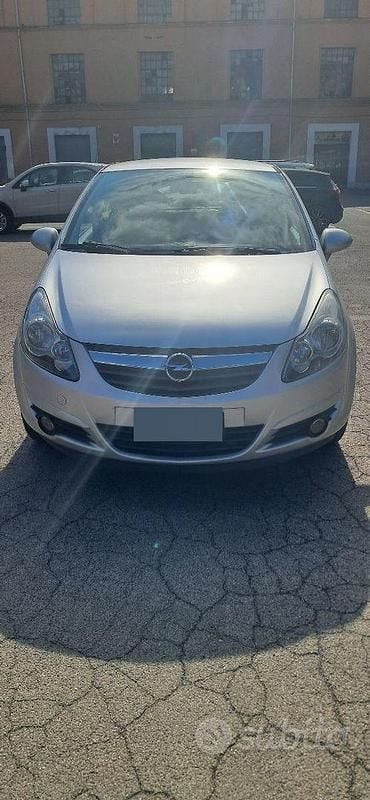 Usata Opel Corsa 75 CV (55 kW) 2007 Grigio Utilitaria
