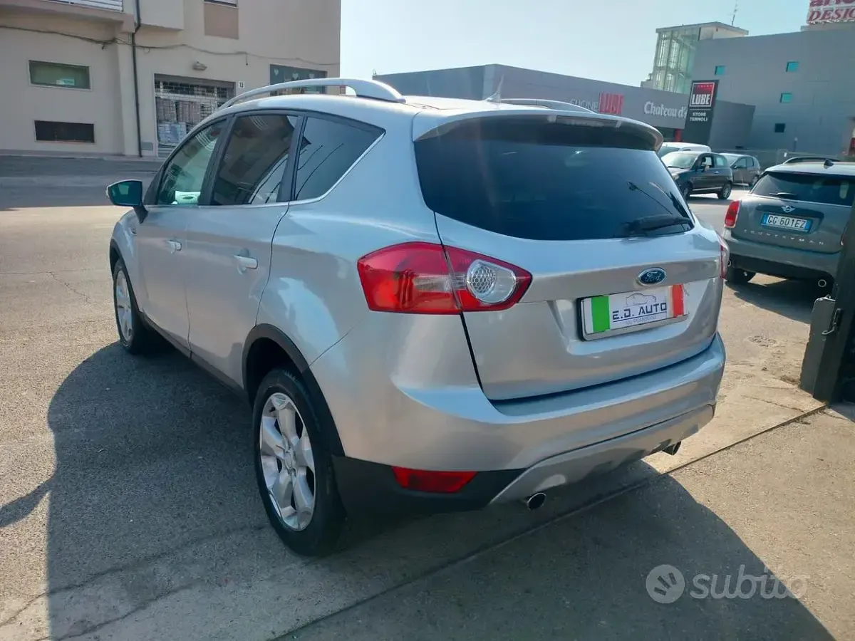 Usata Ford Kuga Titanium 136 CV (100 kW) 2008 Grigio SUV