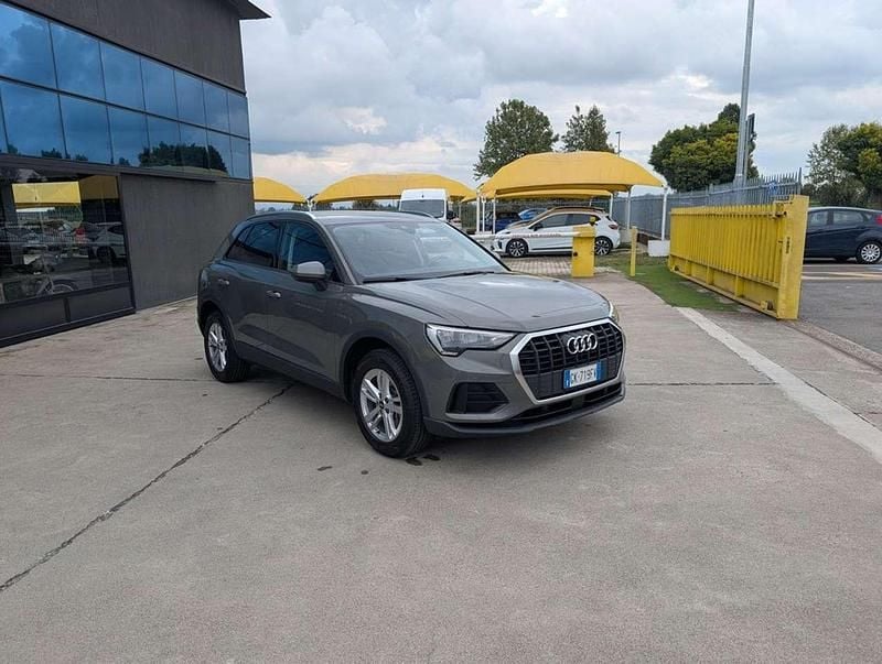 Usata Audi Q3 Business 150 CV (110 kW) 2022 Grigio chronos metallizzato SUV