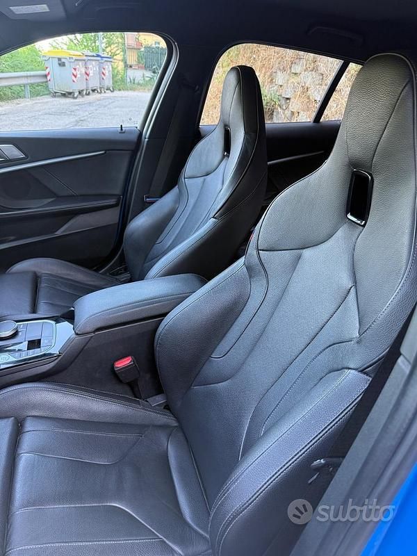 Usata BMW M135 M Sport 306 CV (225 kW) 2021 Blu/azzurro Utilitaria