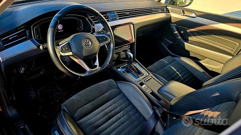 Usata VW Passat 150 CV (110 kW) 2020 Berlina