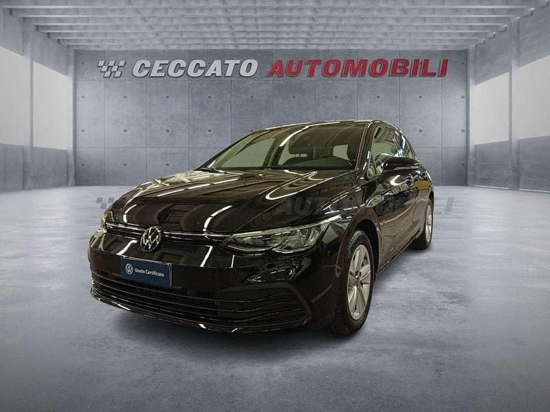 Nero Usata 2024 VW Golf VIII Life Tre volumi | 21.021 € (Super prezzo) - Immagine 1/4