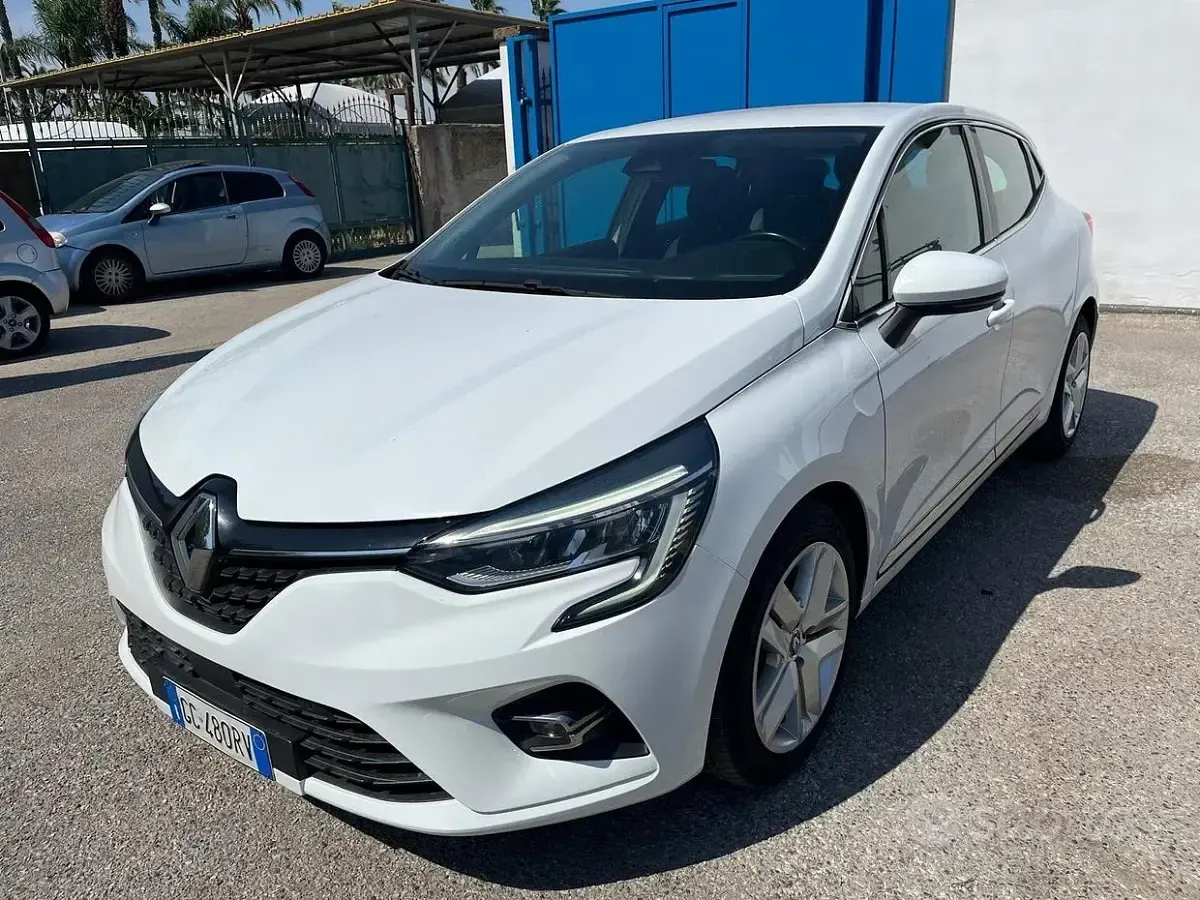 Usata Renault Clio V Intens 101 CV (74 kW) 2020 Bianco Berlina