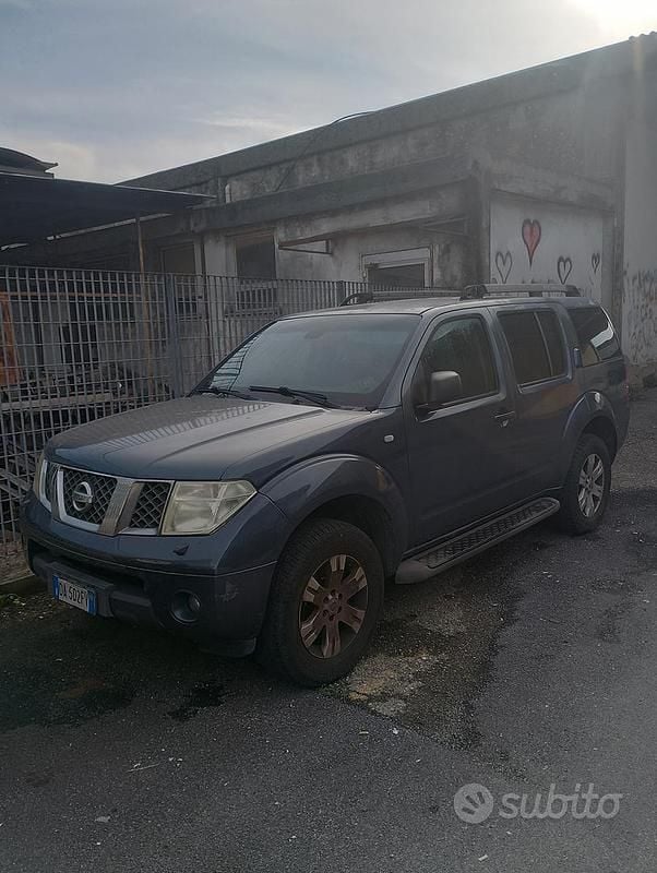 Usata Nissan Pathfinder 174 CV (127 kW) 2005 Grigio SUV