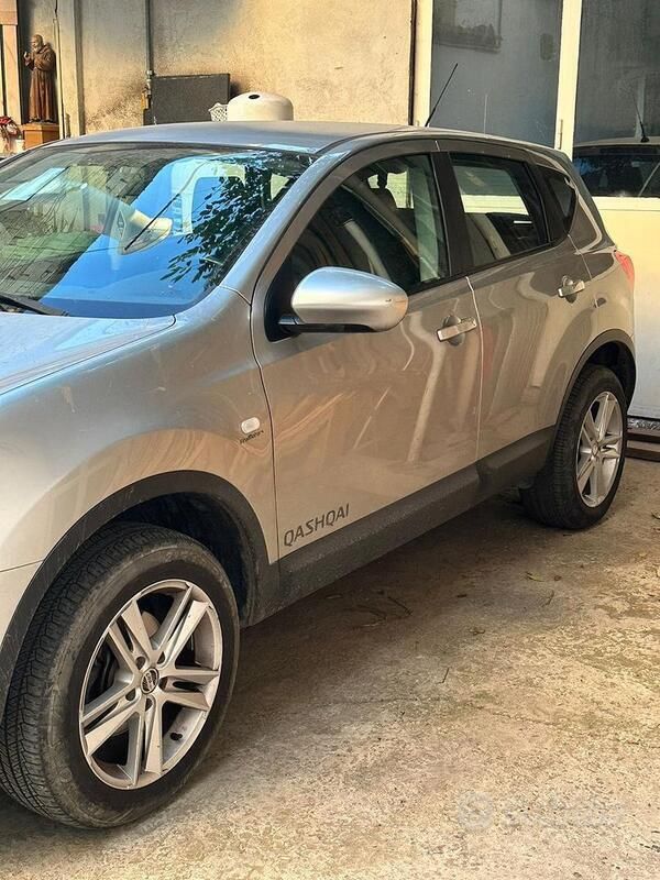 Usata Nissan Qashqai 106 CV (77 kW) 2009 Grigio SUV
