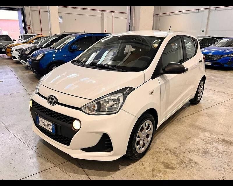 Begagnad Hyundai i10 Comfort 65 HK (47 kW) 2017 Halvkombi
