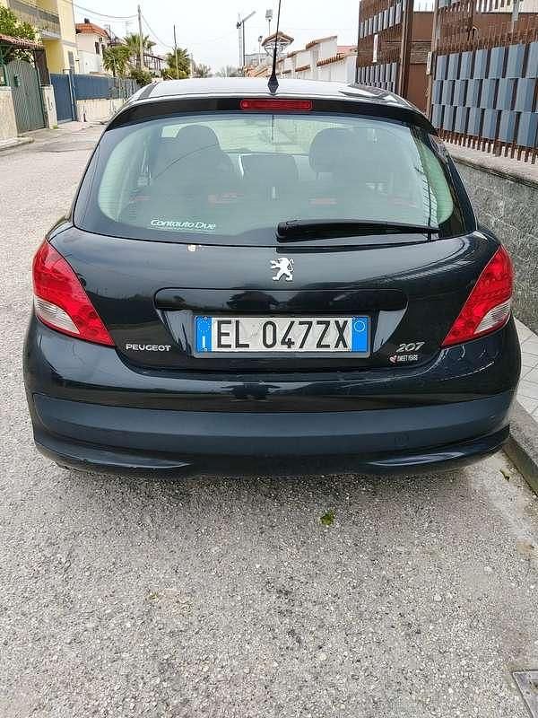 Usata Peugeot 207 75 CV (55 kW) 2012 Nero Berlina