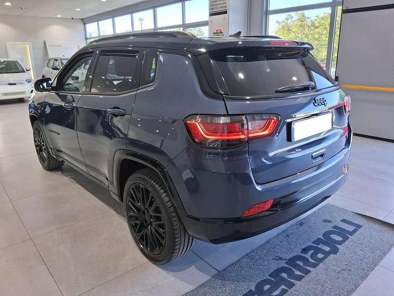 Usata Jeep Compass 131 CV (96 kW) 2024 Blue shade con tetto nero SUV