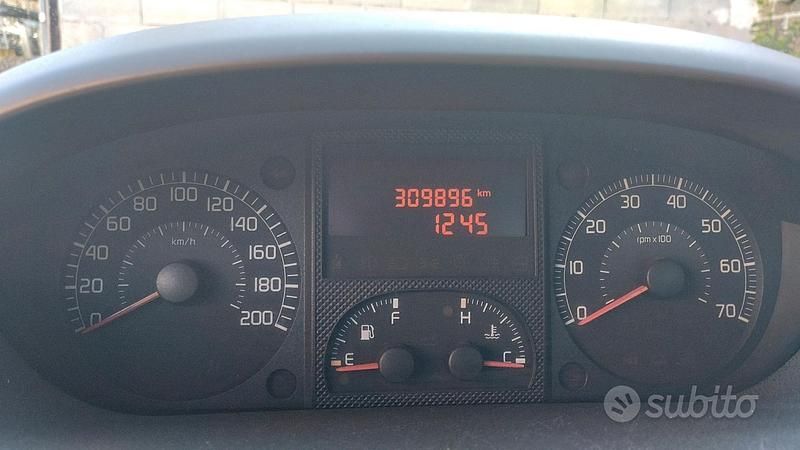 Usata Fiat Idea 2004 Grigio Monovolume