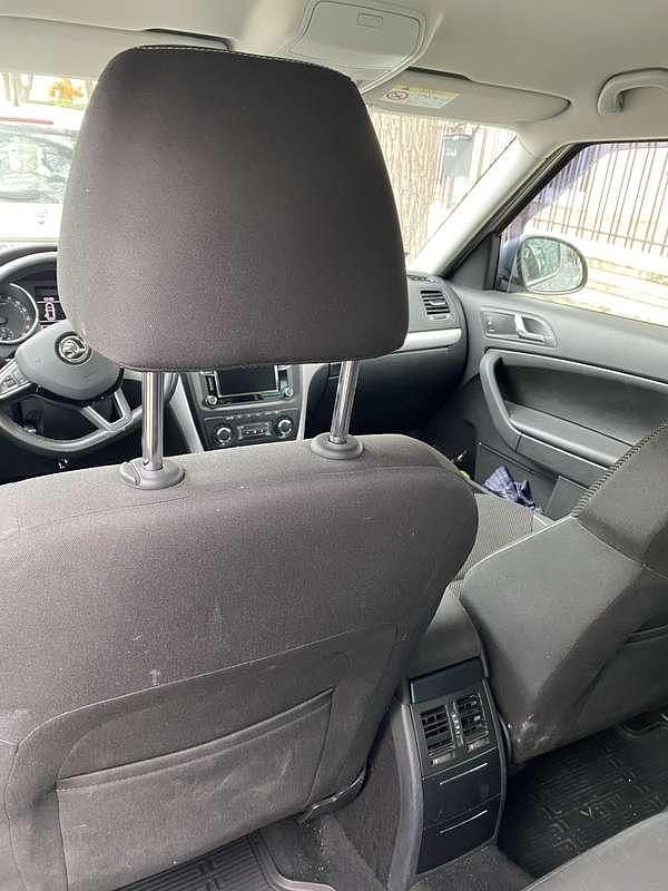 Usata Skoda Yeti Design Edition 110 CV (80 kW) 2017 Grigio SUV