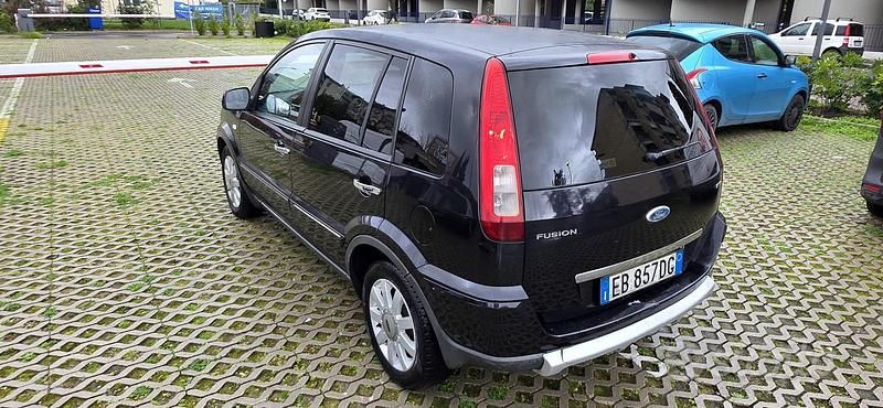 Usata Ford Fusion 2010 Nero Utilitaria