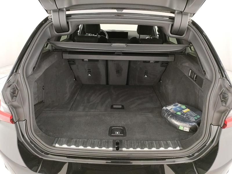 Usata BMW 320e M Sport 190 CV (139 kW) 2025 Nero Station wagon