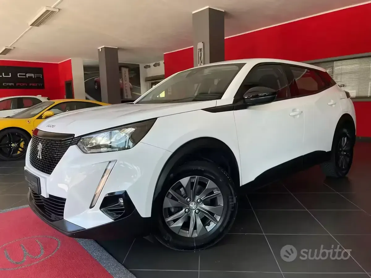 Usata Peugeot 2008 Active 102 CV (75 kW) 2022 Bianco SUV