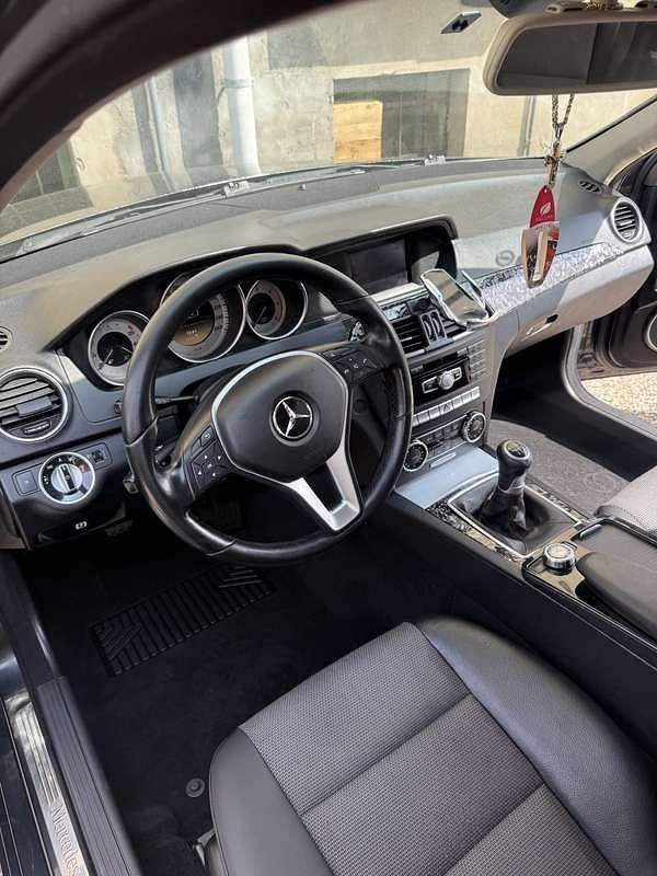 Usata Mercedes C200 Avantgarde 136 CV (100 kW) 2011 Berlina