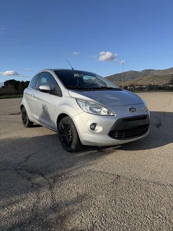 Begagnad Ford Ka 69 HK (50 kW) 2012 Grå Halvkombi