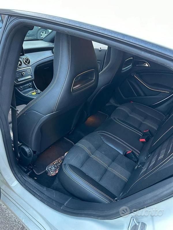 Usata Mercedes CLA200 136 CV (100 kW) 2016 Bianco Station wagon