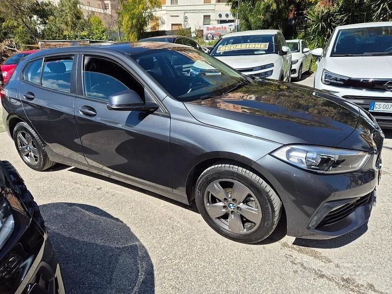 Usata BMW 116 Advantage 116 CV (85 kW) 2020 Grigio Utilitaria