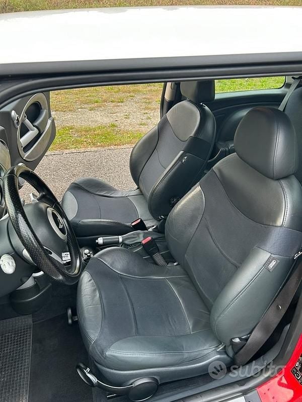 Usata Mini Cooper S 170 CV (125 kW) 2006 Rosso Utilitaria