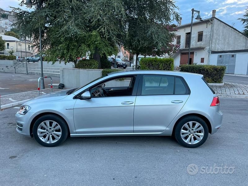 Usata VW Golf VII 110 CV (80 kW) 2014 Grigio Berlina