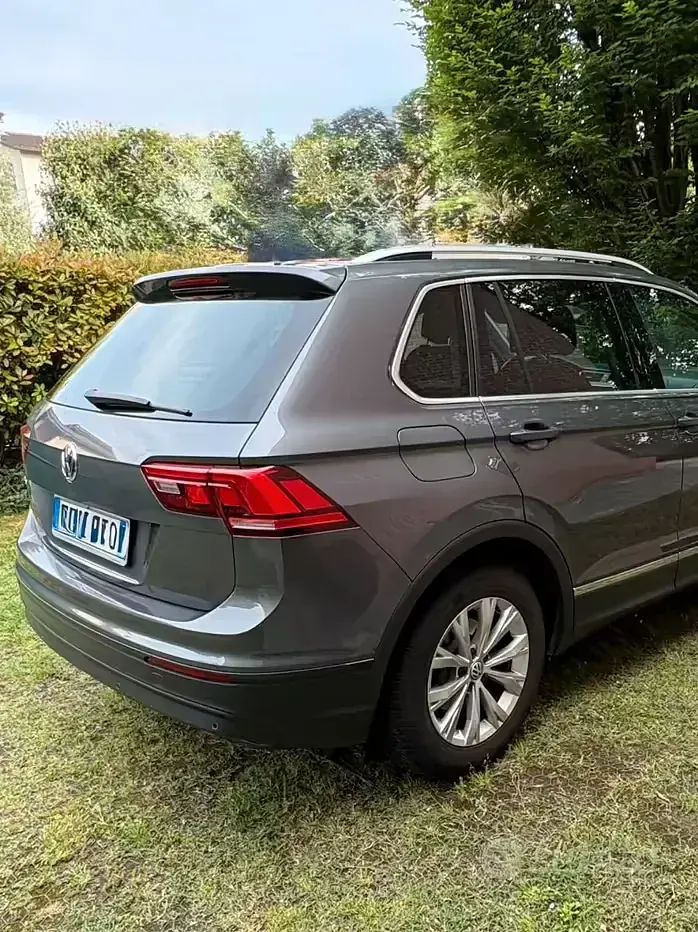 Gebraucht VW Tiguan Business 116 PS (85 kW) 2018 Grau SUV