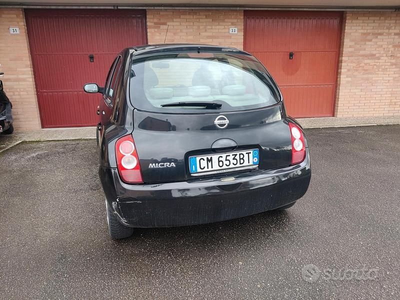 Usata Nissan Micra 75 CV (55 kW) 2005 Nero Utilitaria