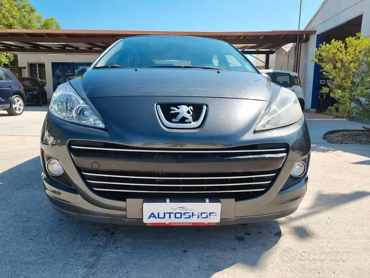 Usata Peugeot 207 95 CV (69 kW) 2011 Marrone Berlina