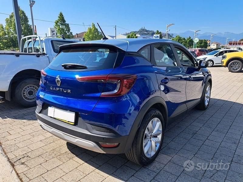 Usata Renault Captur Zen 100 CV (73 kW) 2021 Blu SUV
