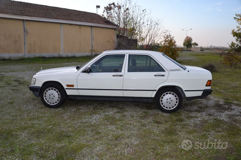 Usata Mercedes 190 122 CV (89 kW) 1985 Bianco Berlina