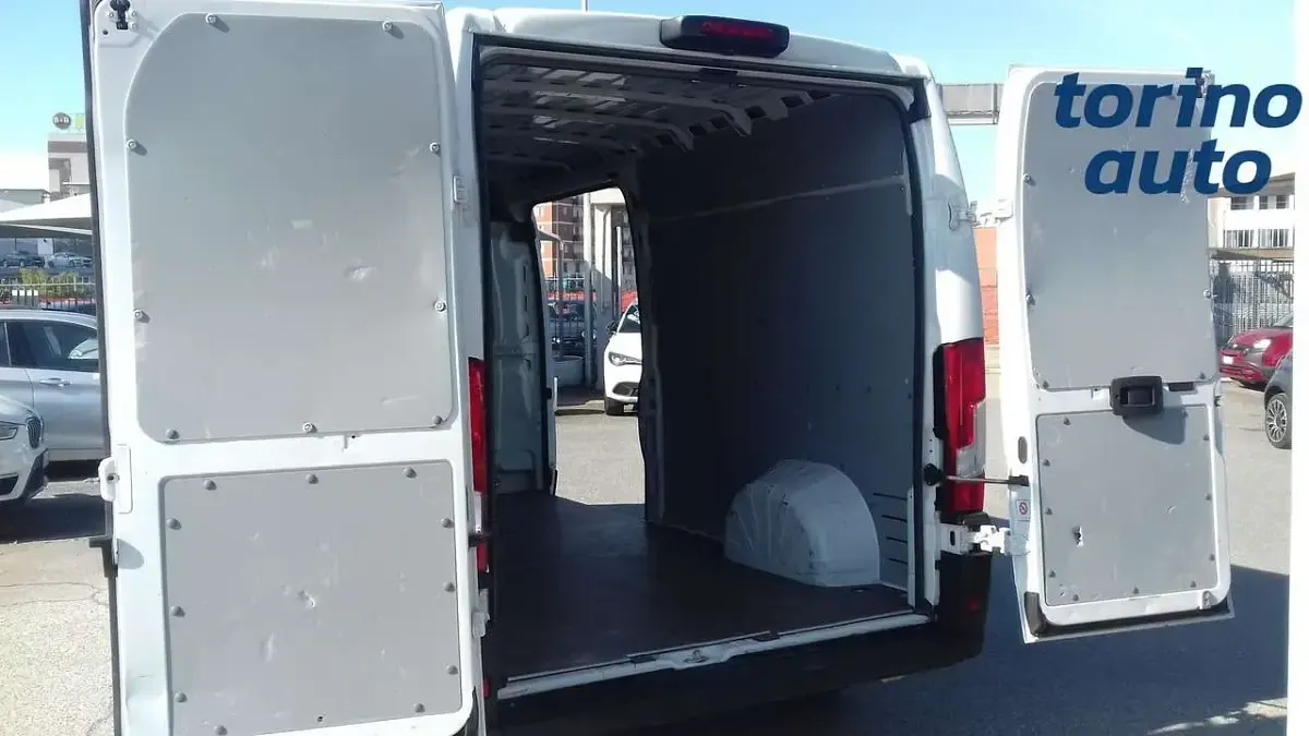 Usata Fiat Ducato 140 CV (102 kW) 2023 Bianco Furgone