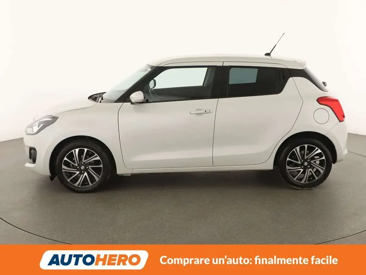 Usata Suzuki Swift 83 CV (61 kW) 2023 Bianco Utilitaria
