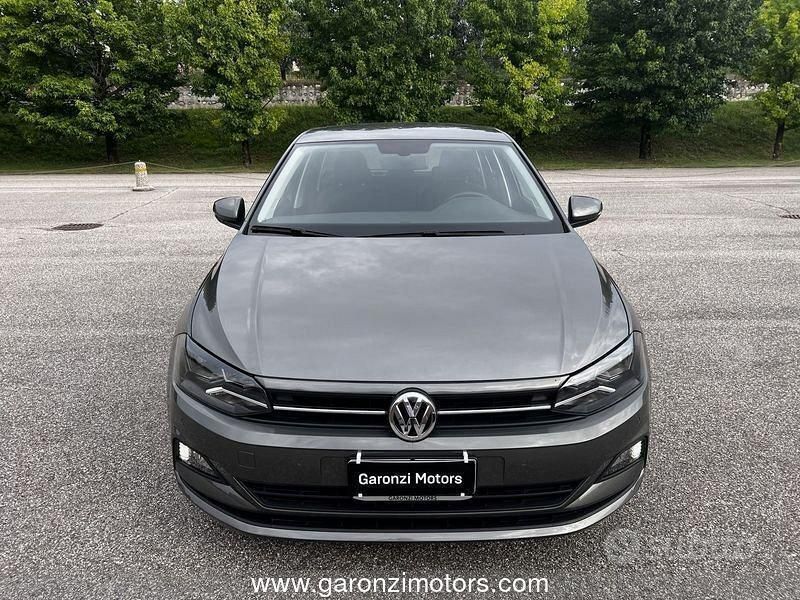 Usata VW Polo Comfortline 75 CV (55 kW) 2018 Grigio Berlina