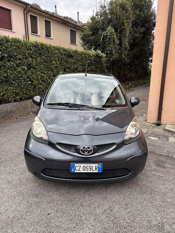 Usata Toyota Aygo 68 CV (50 kW) 2006 Utilitaria