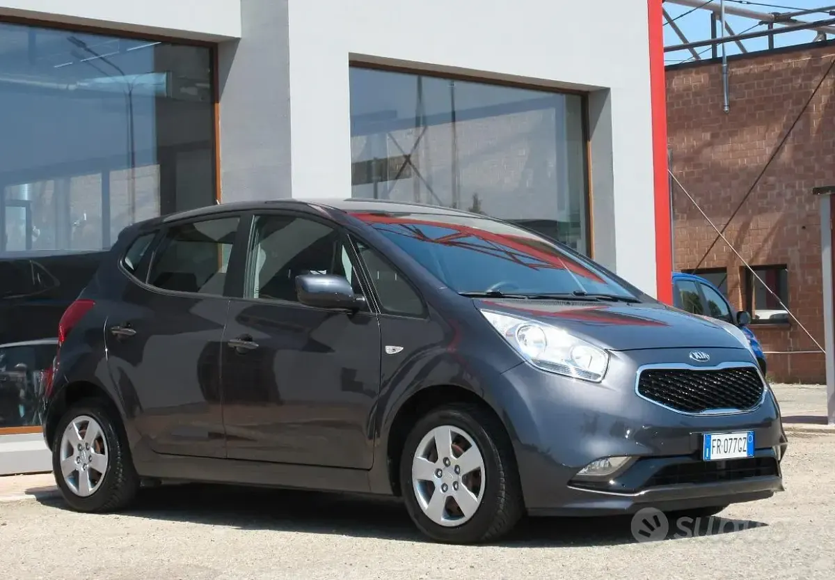 Usata Kia Venga Active 90 CV (66 kW) 2019 Grigio Utilitaria