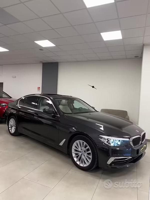 Usata BMW 520 Luxury Line 190 CV (139 kW) 2019 Grigio Berlina