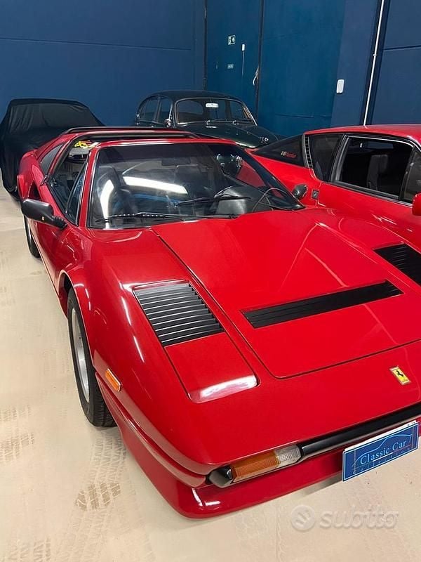 Usata Ferrari 208 220 CV (161 kW) 1984 Rosso Coupé