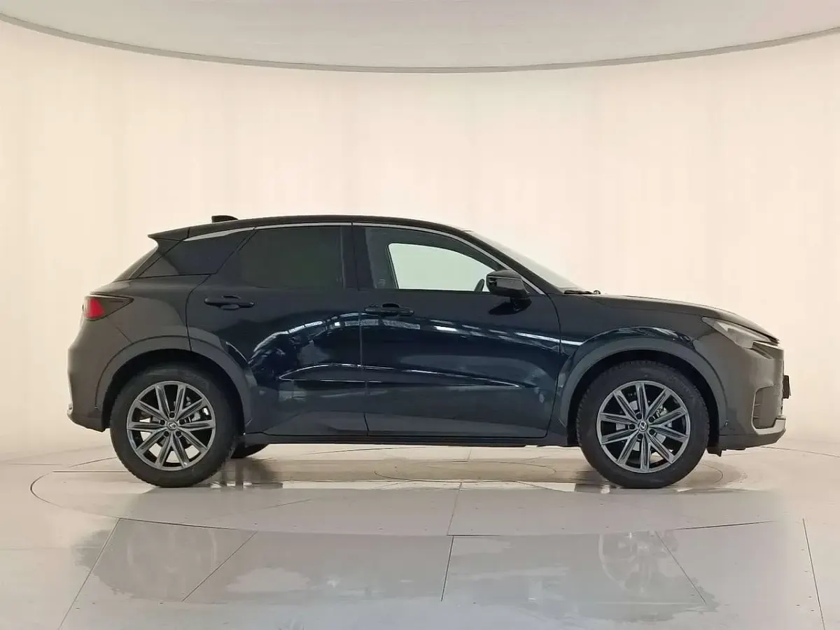 Usata Lexus LBX 91 CV (66 kW) 2024 Black clear coat SUV