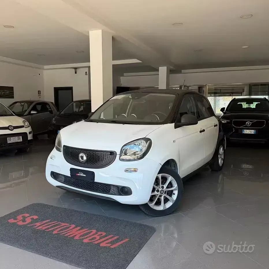 Usata Smart ForFour 90 CV (66 kW) 2018 Bianco Utilitaria