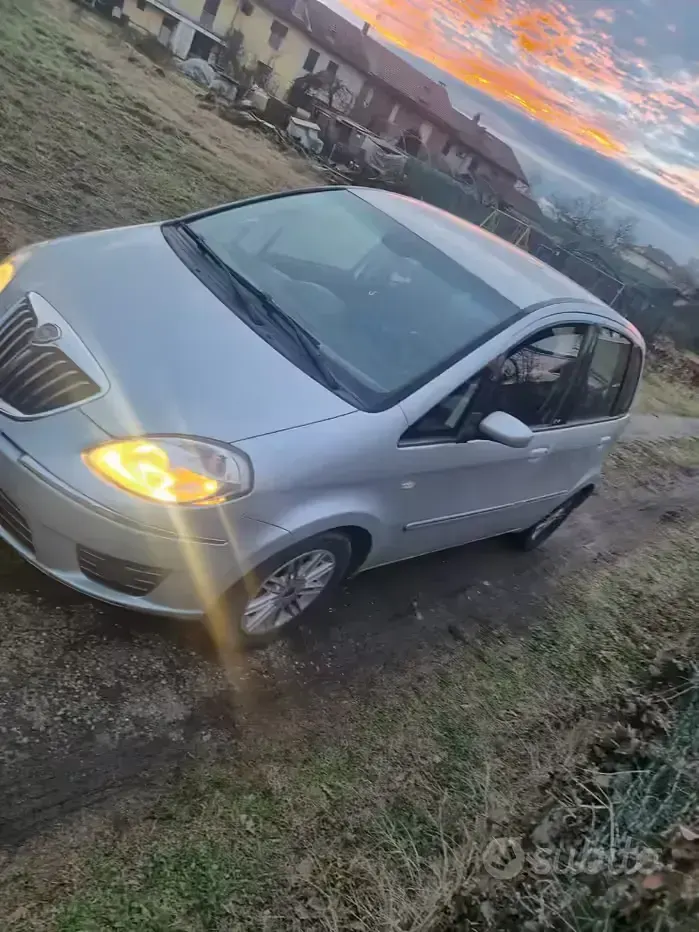Usata Lancia Musa 95 CV (69 kW) 2008 Monovolume