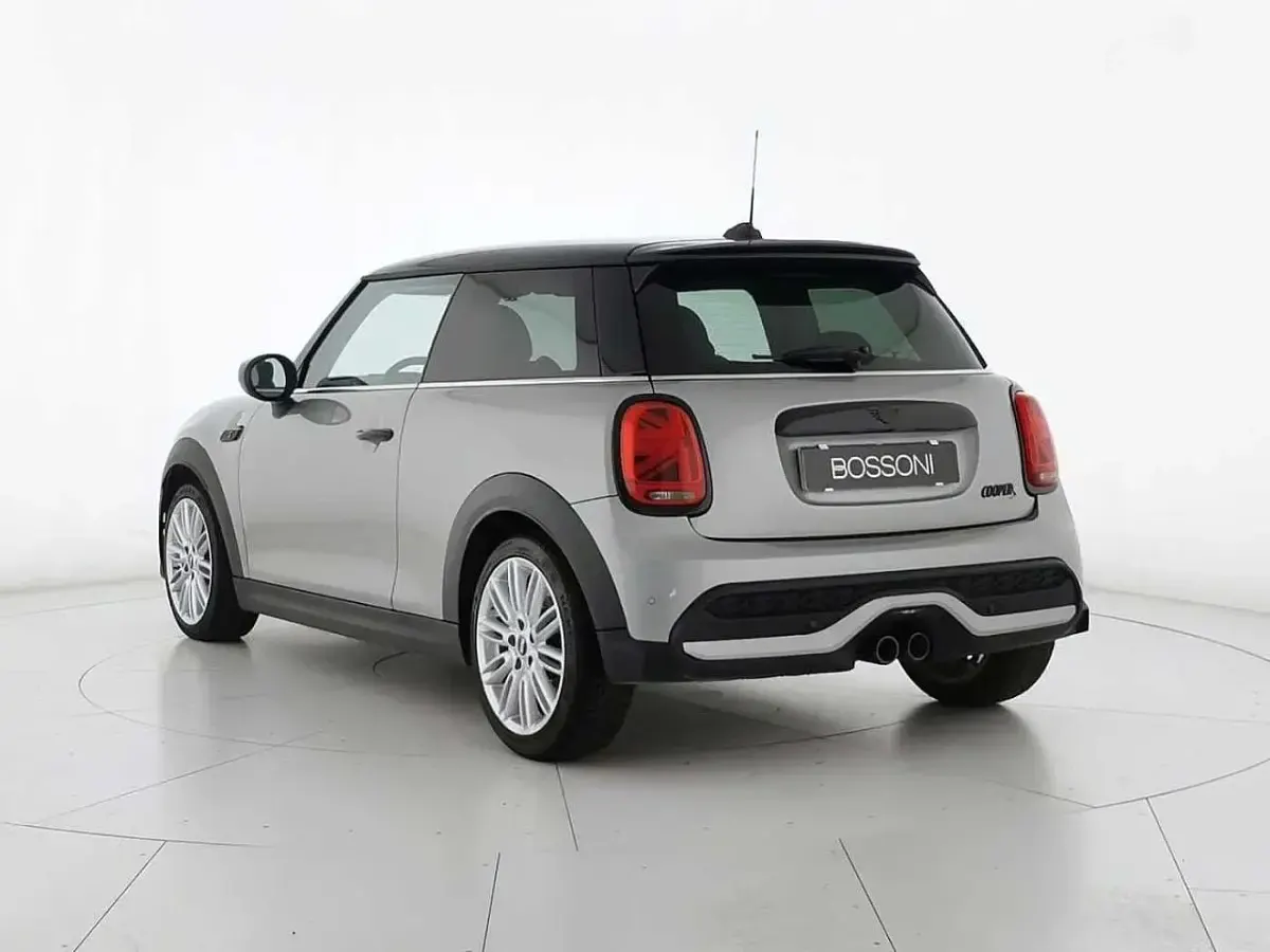 Usata Mini Cooper Classic 178 CV (130 kW) 2023 Argento Utilitaria